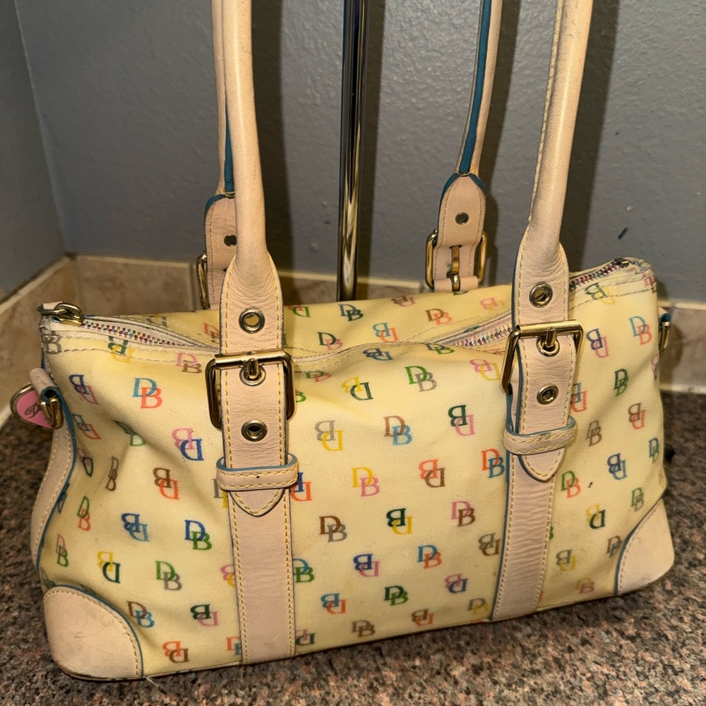 Dooney & Bourke vintage Cream Multicolor Logo Shoulder Bag (rare rainbow zipper)
